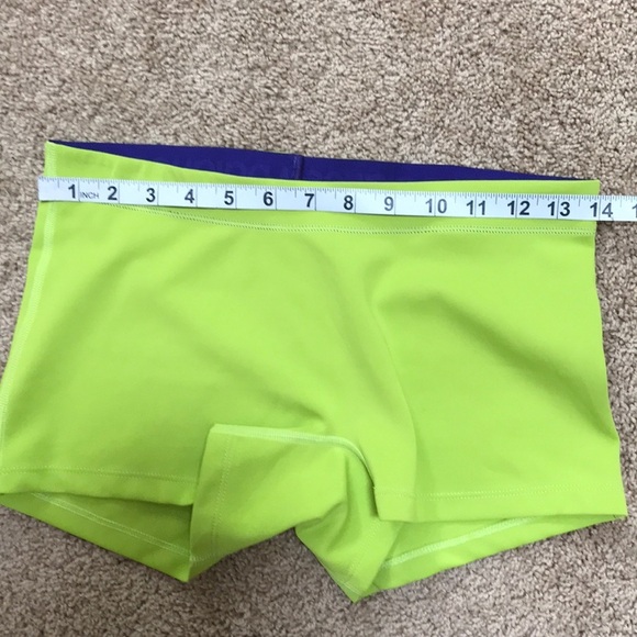 NEW Balance Size S green athletic shorts - Picture 5 of 7